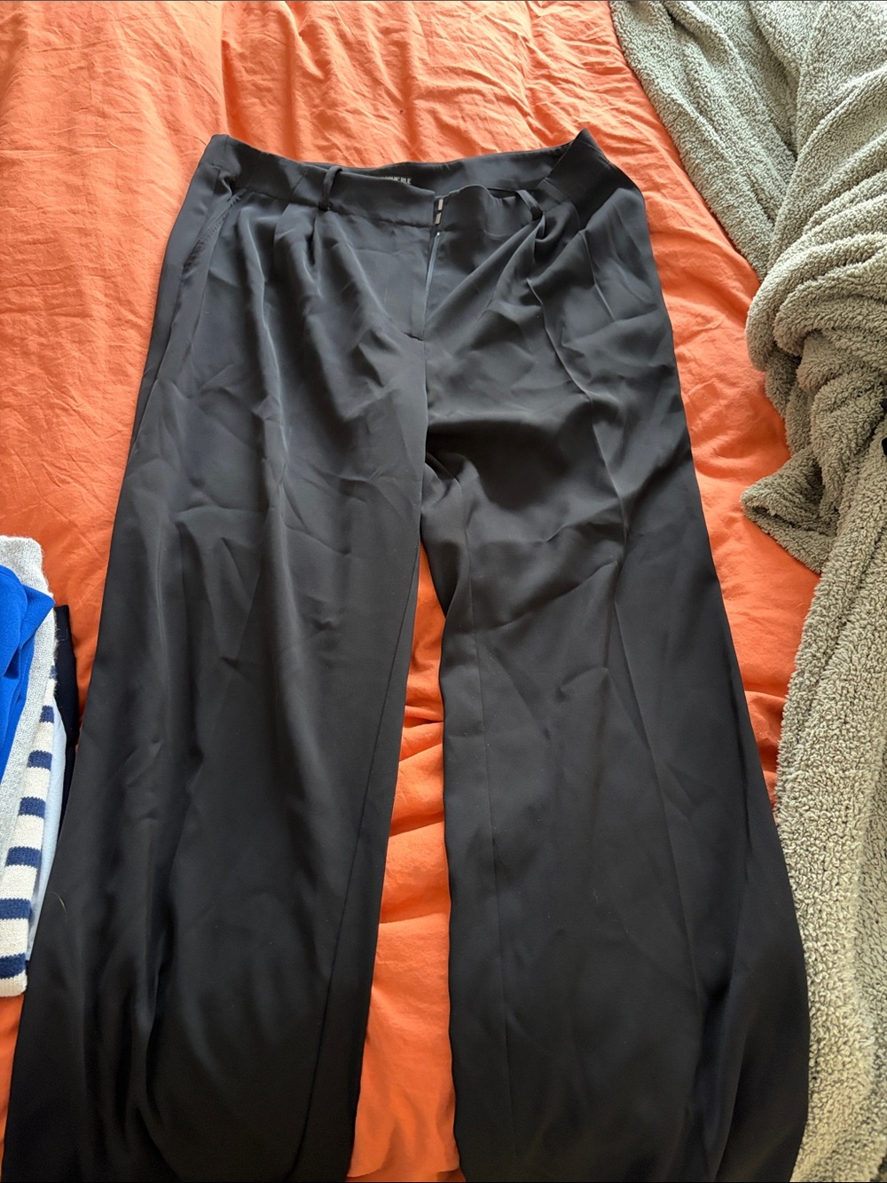 South Moon Under Black Wide-Leg Dress Pants